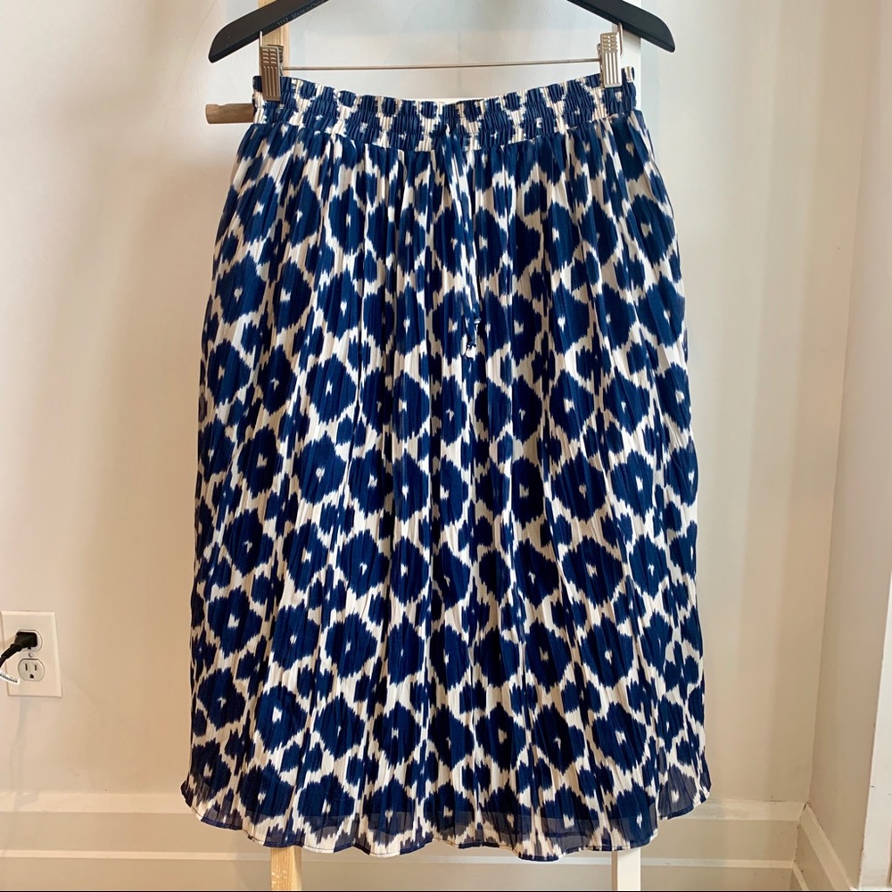 Silk Lafayette 148 Midi Skirt in Blue and White